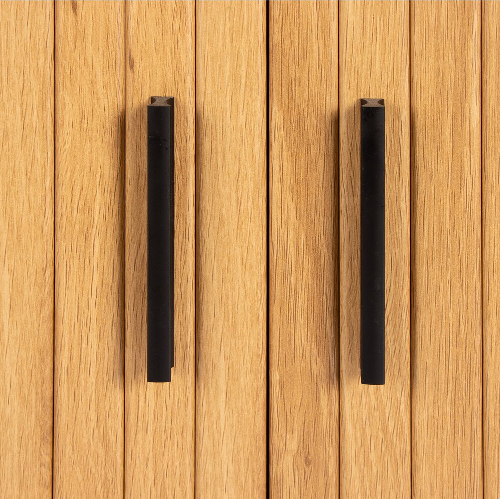 Pihla tv-taso 150x40x55cm​, tammen värinen melamiini / mustat jalat