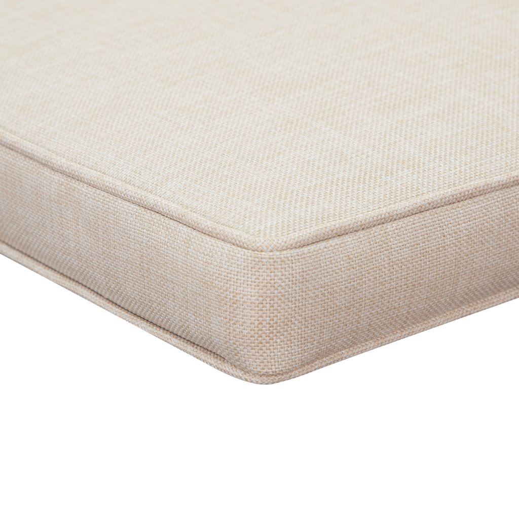 Bolton tuolin pehmuste beige: Tyylikäs beige pehmuste Bolton-tuoliin, täydellinen lisä terassille tai puutarhaan. Mukavuus ja ulkosisustus yhdistyvät tässä käytännöllisessä tuotteessa.