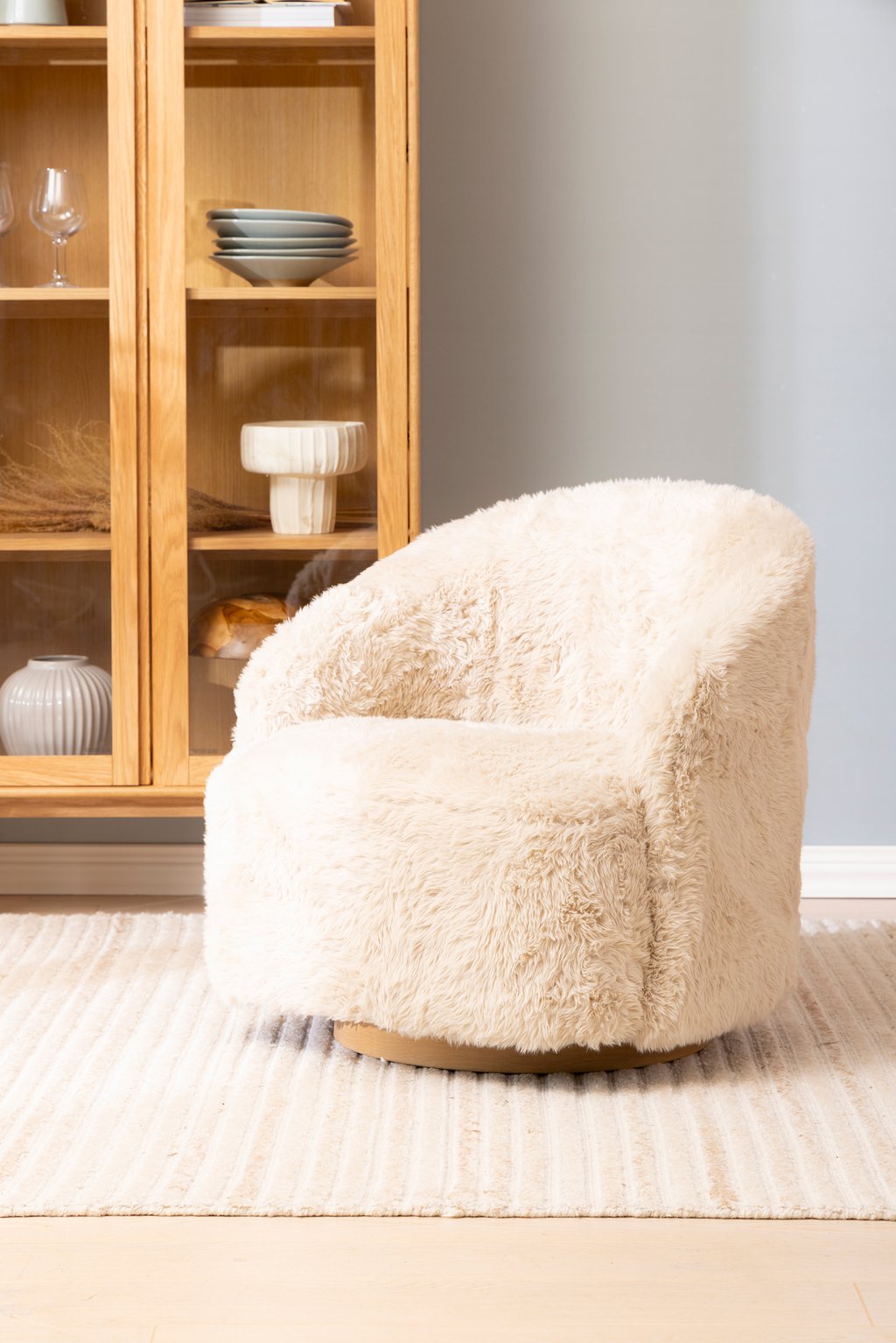 Astru nojatuoli pörröinen beige