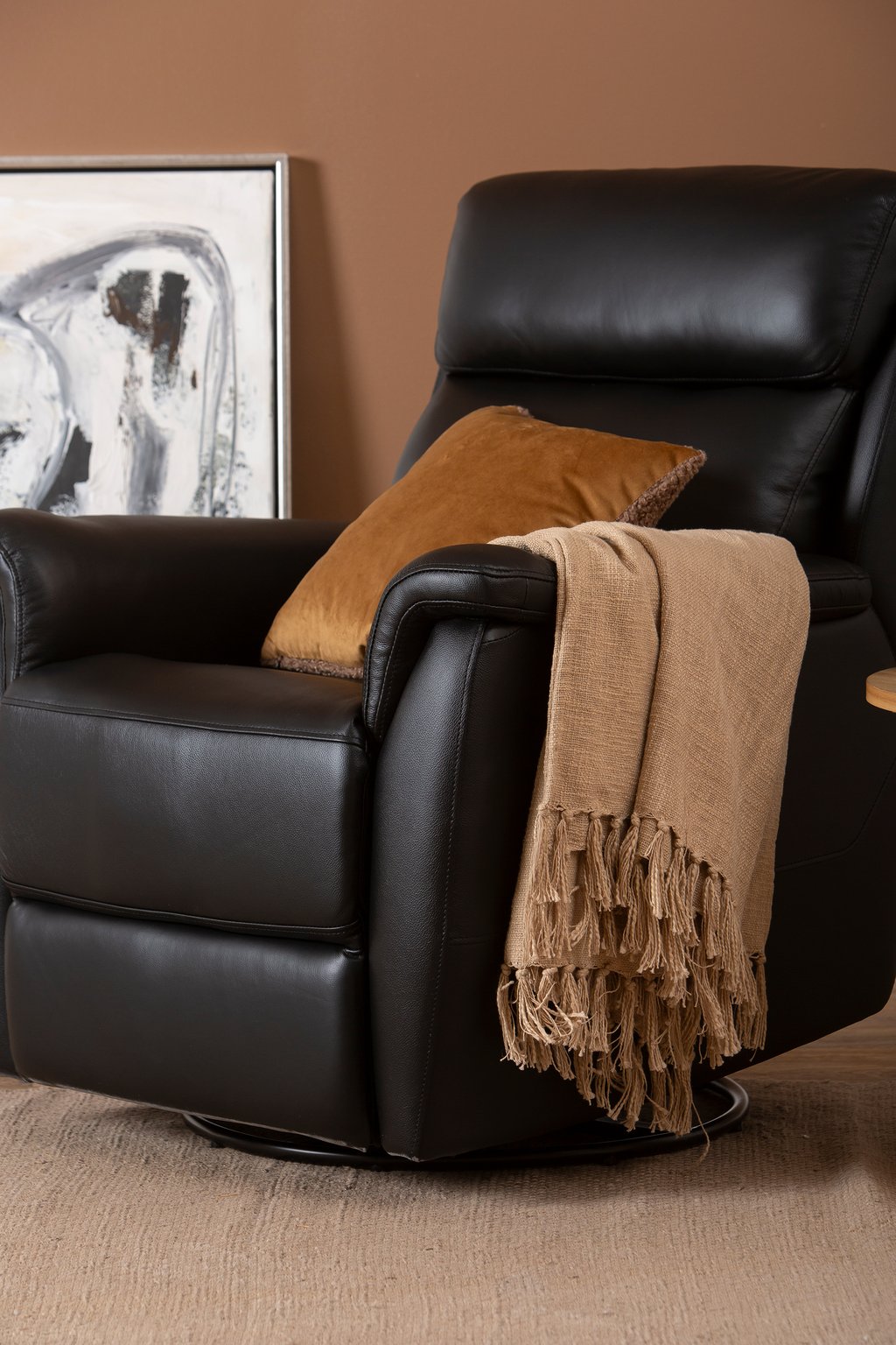 Loungea Colorado recliner-tuoli keinuva/pyörivä, musta nahka/keinonahka