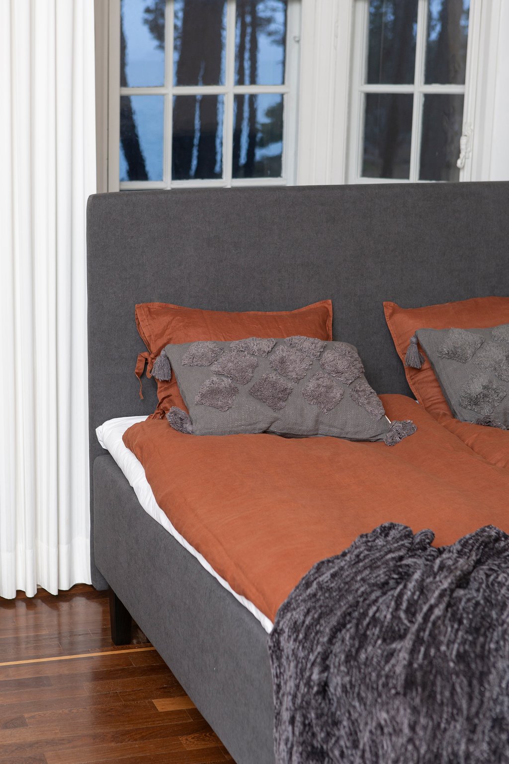 Moon Gold runkopatjasetti 160x200 pocket + Moon Gold Luxus petauspatja + Moon Bronze pääty, antrasiitti