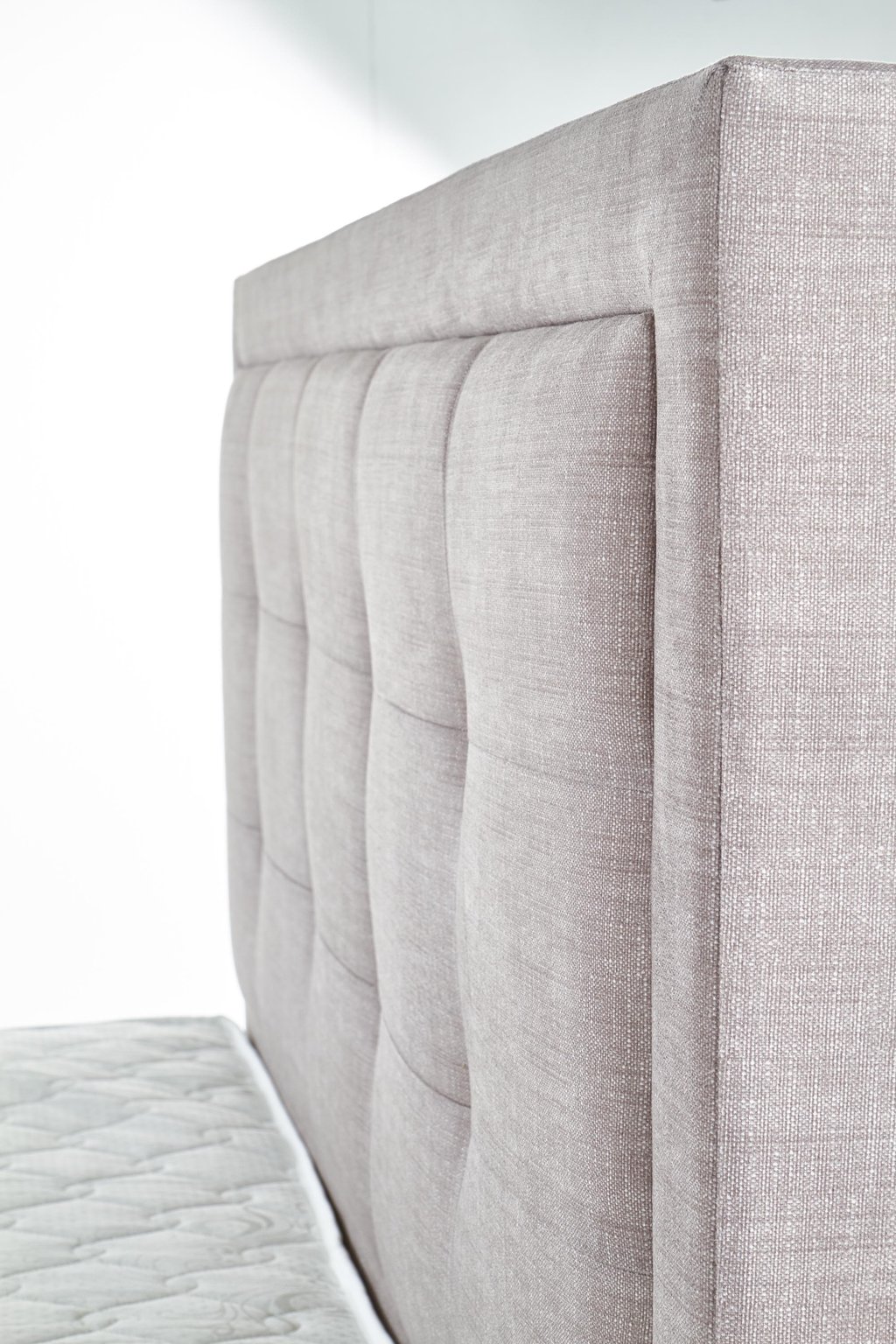 Saana sängynrunko 160cm, beige