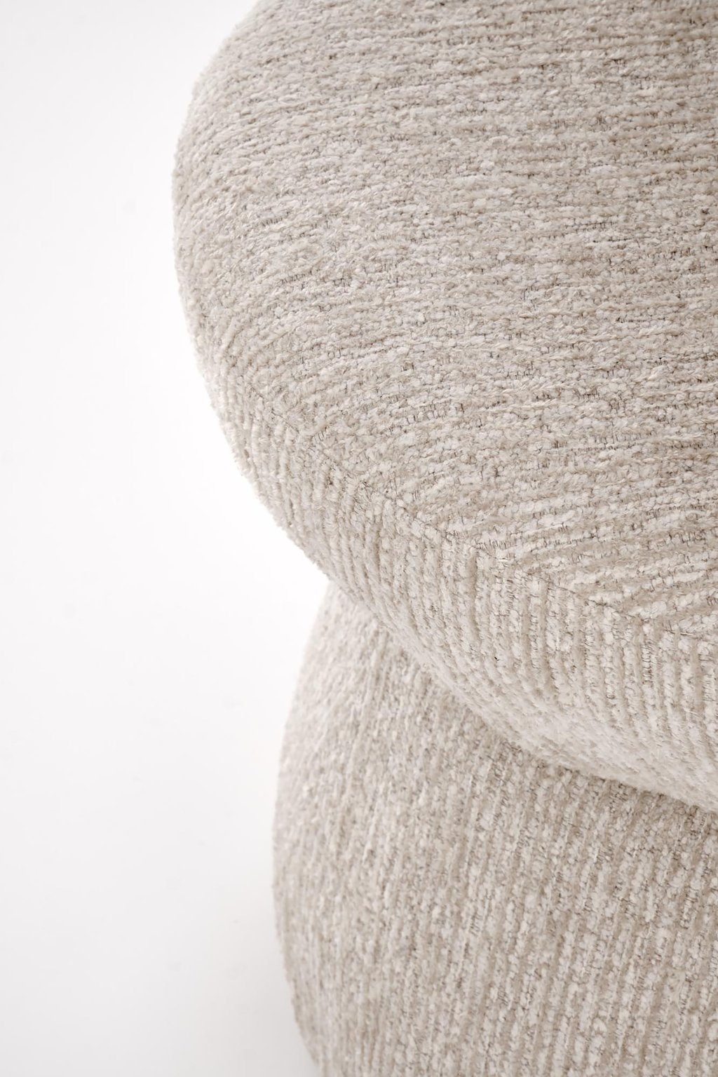 Kerttu nojatuoli, beige (pyörivä mekanismi)
