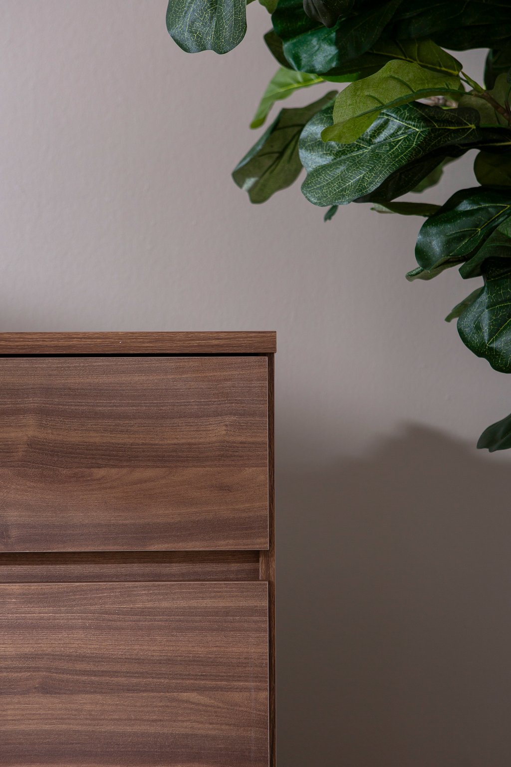 Sata lipasto nro 23. 92cm 4-ltk ruskea, sokkeli