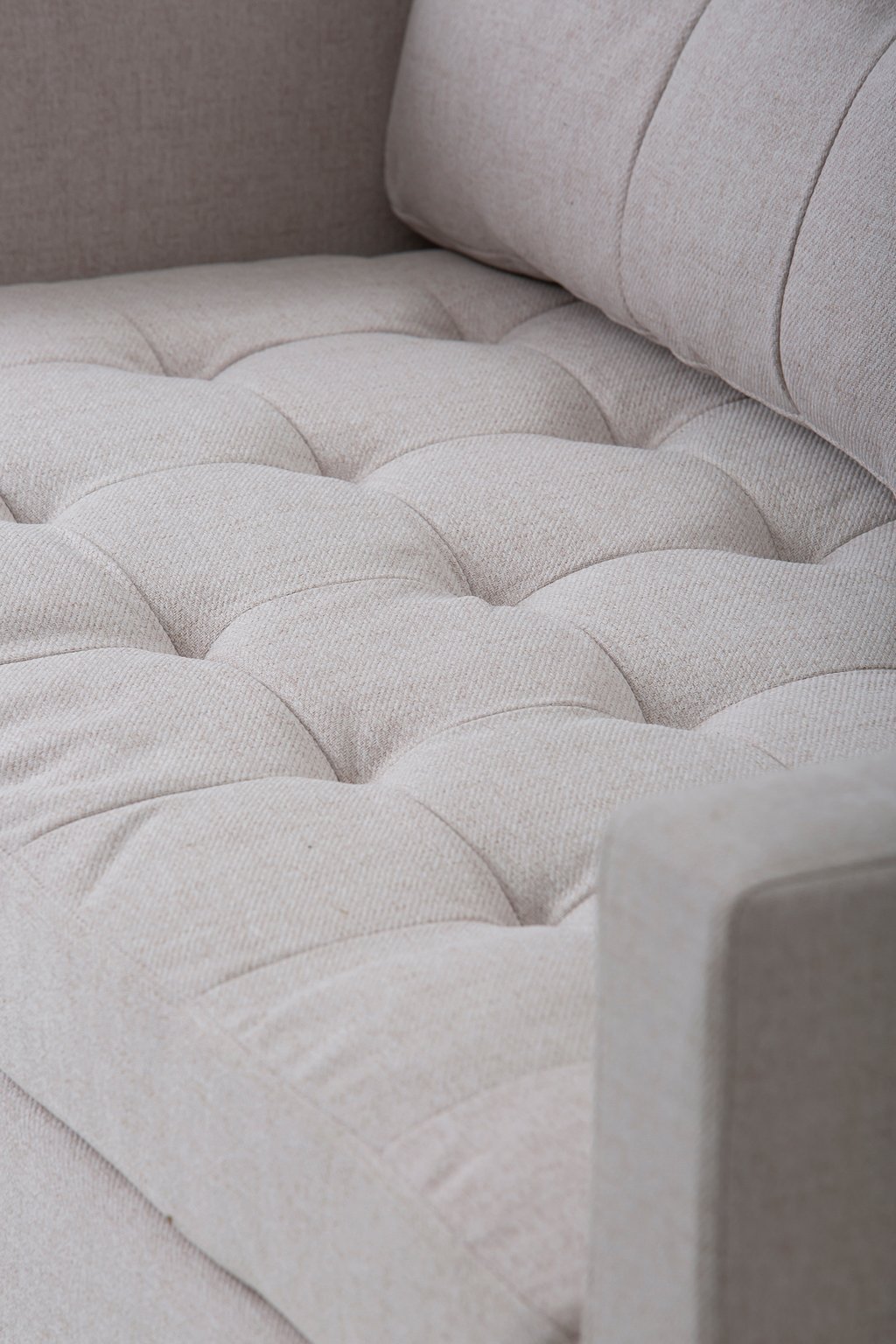 Tuotekuva jossa Bella 2-istuttava sohva beige