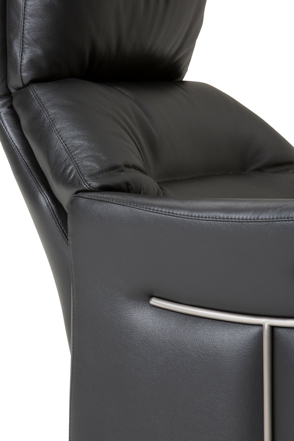 Lorenzo nojatuoli mekanismilla musta nahka/keinonahka: Tyylikäs Lorenzo mekanismituoli mustasta nahasta, täydellinen rentoutumiseen olohuoneessa. Säädettävä ja ergonominen, moderni design.