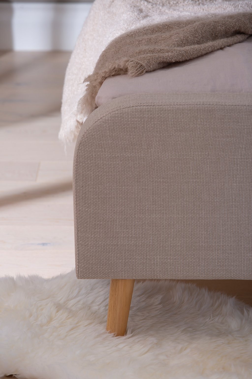 Hemma & Moon Silver verhoiltu sänky 160x200 beige