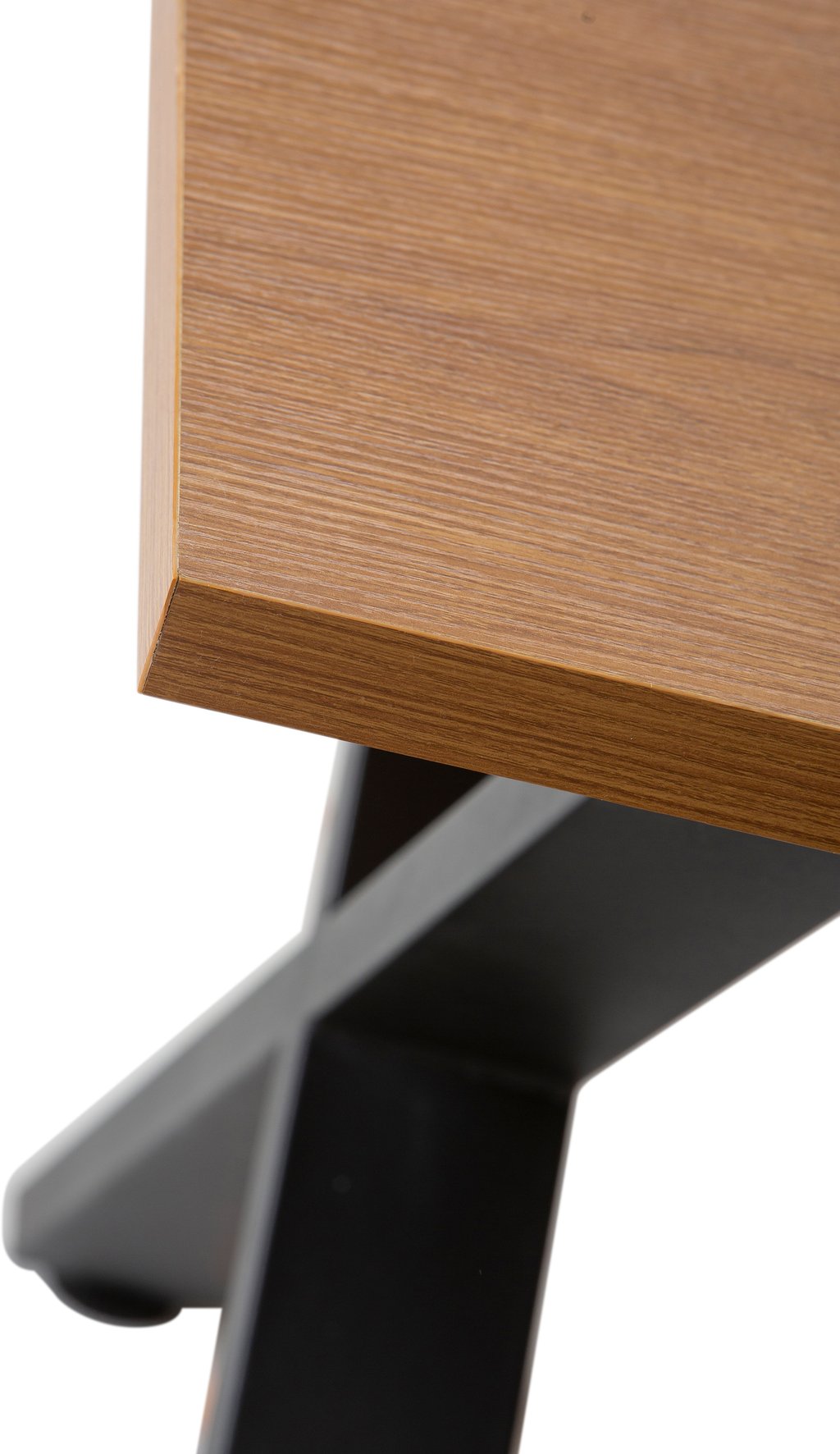 Cenni & Concept Oak ruokailuryhmä 190x90 kuudelle: Tyylikäs ruokapöytä kuudelle, tammi-melamiini, mustat jalat. Sopii moderniin ruokailutilaan. Erinomainen valinta ruokailuryhmään!