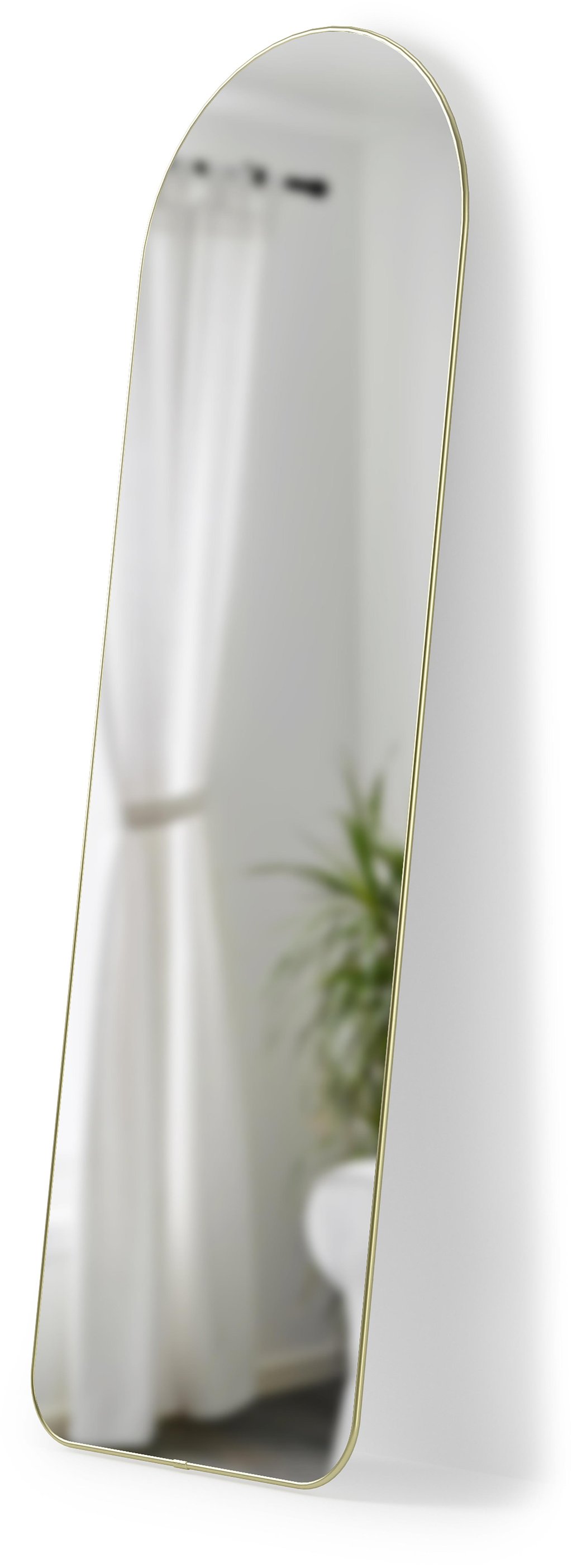 Umbra Hubba peili 51x158cm messinki: Tyylikäs nojaava peili eteiseen tai makuuhuoneeseen. Suuri heijastus pinta tuo valoa ja avaruutta tilaan. Moderni sisustusratkaisu.