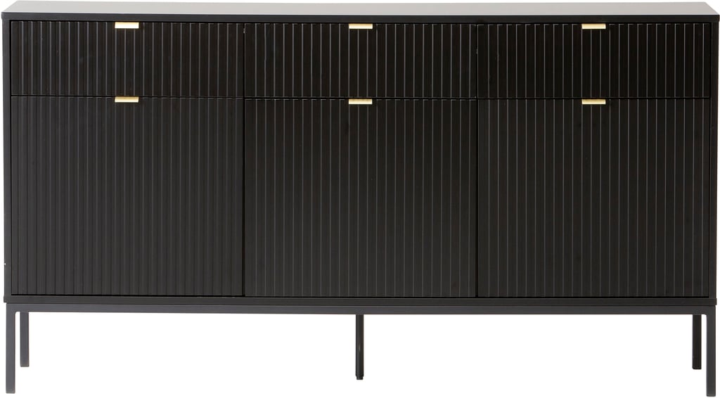 Caisa senkki leveä musta: Tyylikäs musta senkki, joka yhdistää toimivuuden ja modernin muotoilun. Sopii täydellisesti olohuoneeseen tai makuuhuoneeseen säilytyskalusteeksi.