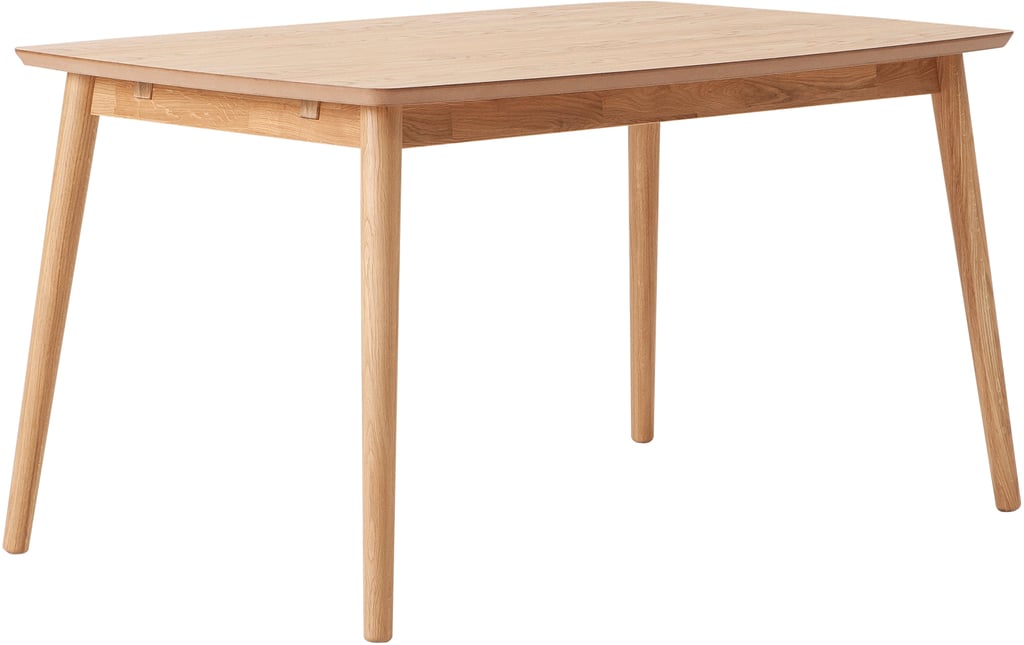 Reino ruokapöytä 140x90cm, tammi lakattu: Tyylikäs Reino ruokapöytä kahdelle, 140x90 cm, tammi viilutettu MDF, lakattu pinta. Sopii täydellisesti moderniin ruokailutilaan.
