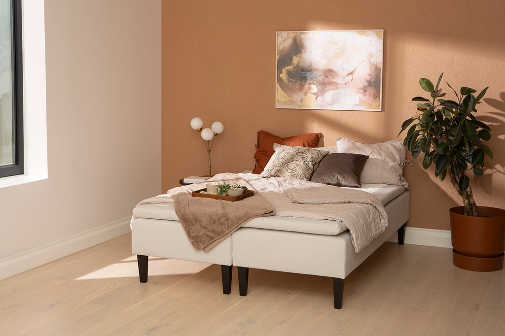 Salla runkopatjasetti 160x200 harmaa: Mukava ja tyylikäs 160 cm leveä runkopatjasetti, harmaa väri. Sopii täydellisesti moderniin makuuhuoneeseen. Tarjoaa erinomaisen tuen ja unenlaadun.