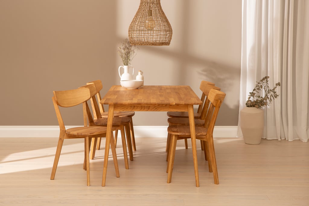 Ekholm & Ekholmen ruokailuryhmä 180x90 kuudelle, öljytty tammi: Tyylikäs ruokailuryhmä kuudelle, öljytystä tammesta. Sopii täydellisesti ruokailutilan sydämeksi. Kestävä ja kaunis valinta.