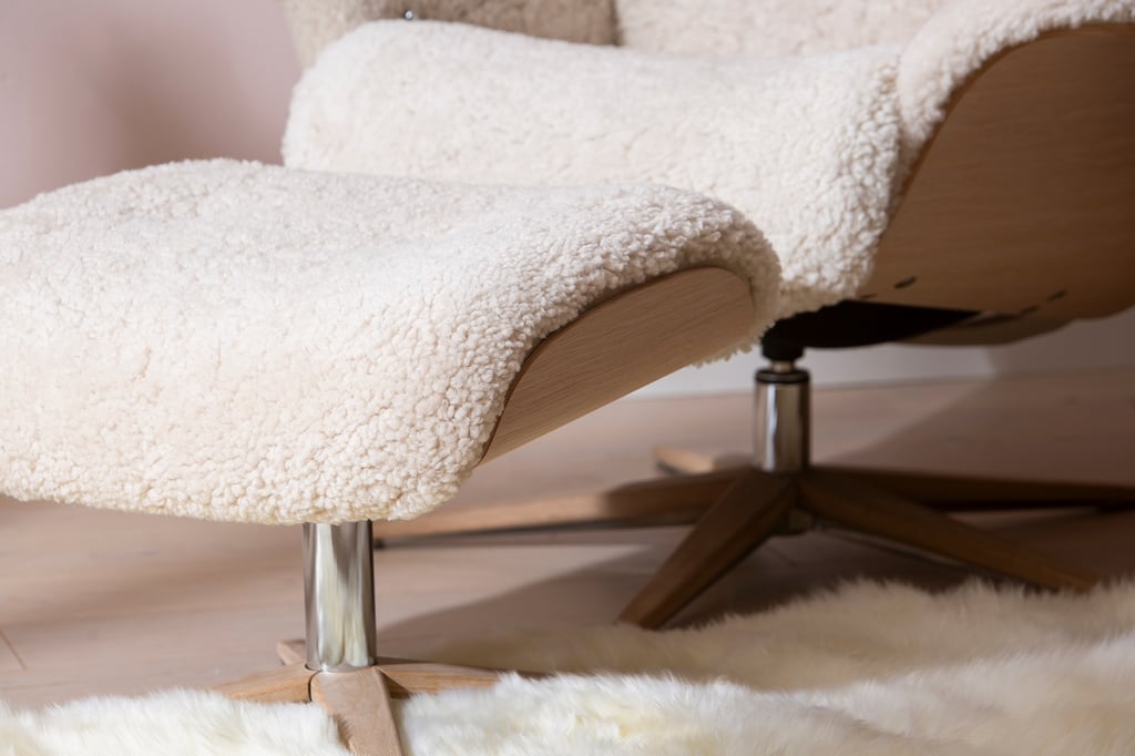 Astra Wood tuoli+rahi, vakiokoko. Oak Sanded, Star-jalka puu B2, alu kirkas Oak Sanded, Sheepskin Moonlight