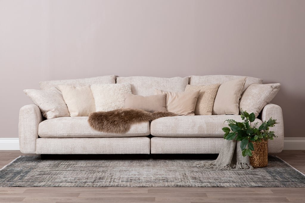 Elora 4-ist. sohva kahdella istuintyynyllä, Urban 3402 beige