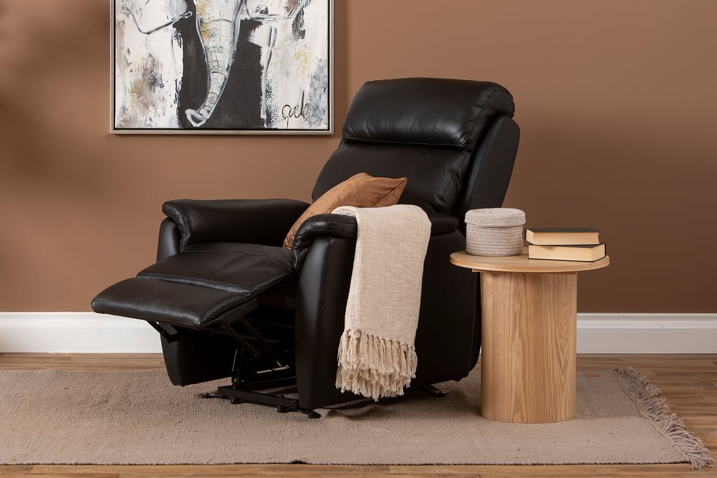 Loungea Colorado recliner-tuoli nostomekanismilla musta nahka/keinonahka