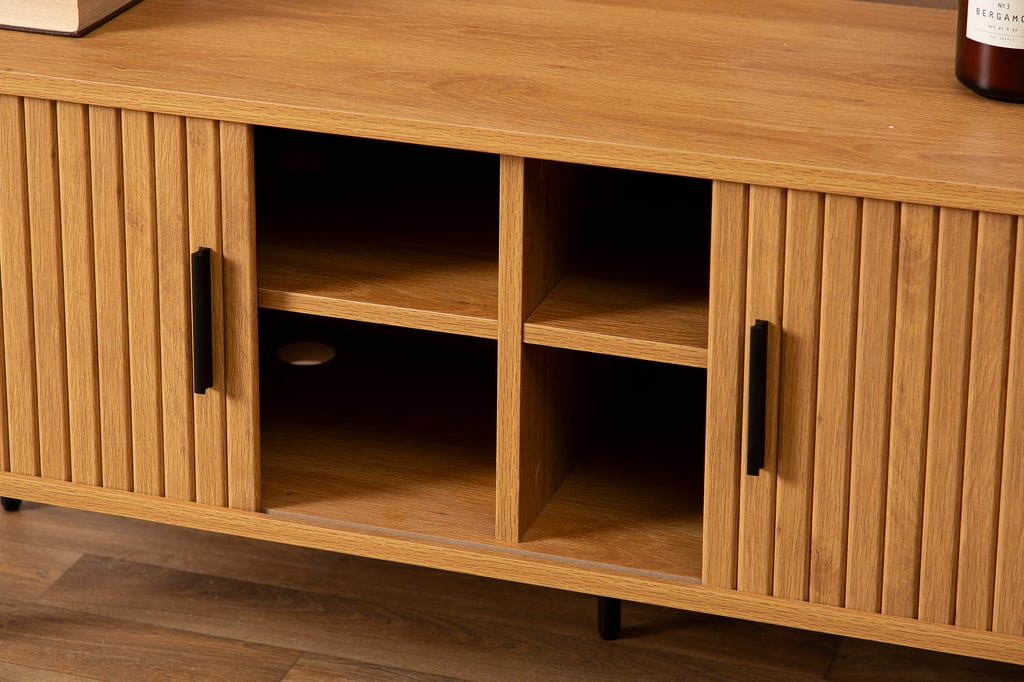 Pihla tv-taso 150x40x55cm​, tammen värinen melamiini / mustat jalat