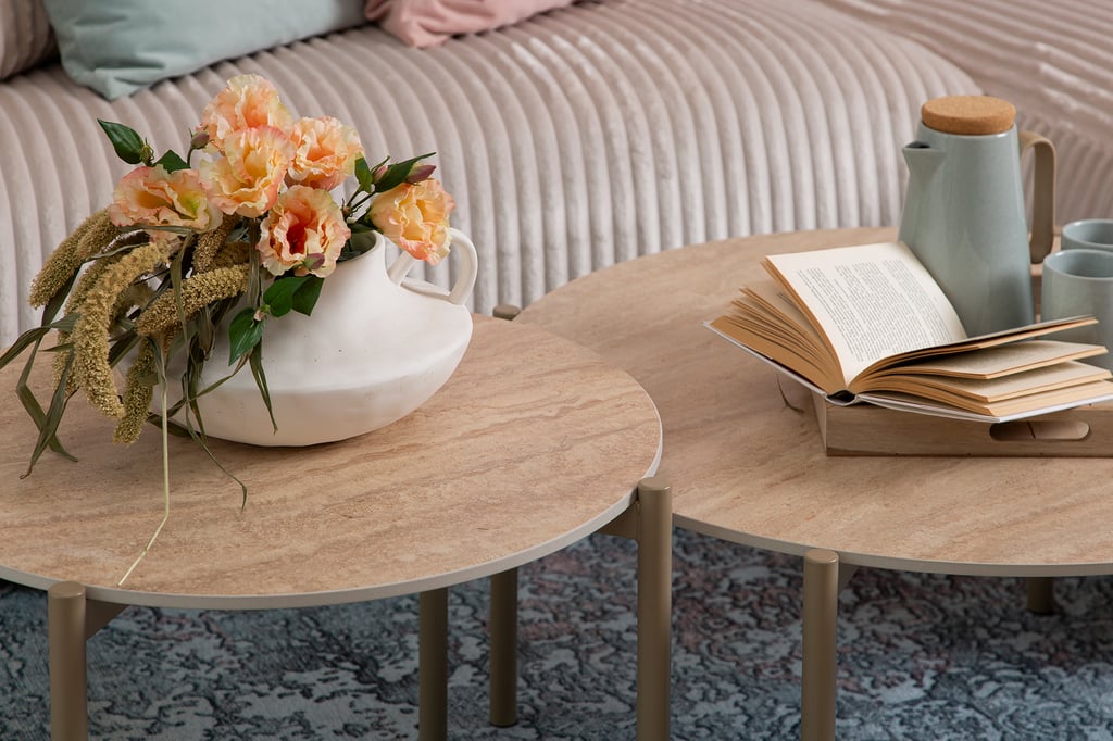 N &L Tilda sarjapöydät pyöreä 85x40 + 65x45, beige kivi / metallijalat