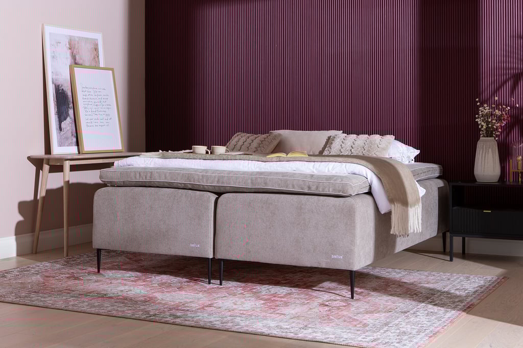 Dual runkopatjasetti 160x200 cm hiekka (sis. petauspatja): Dynaaminen runkopatjasetti, 160 cm leveä, tarjoaa erinomaisen mukavuuden ja tukea makuuhuoneeseen. Innovatiivinen rakenne takaa laadukkaan unen.
