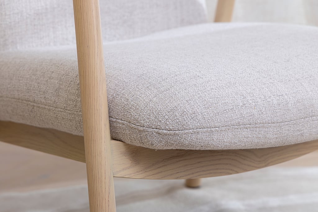 N&L Mille lepotuoli, beige verhoilu, valkovahatun tammenvärinen runko