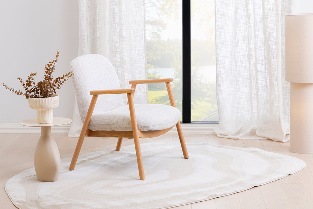 N&L Mille lepotuoli, beige verhoilu, natural tammen värinen runko