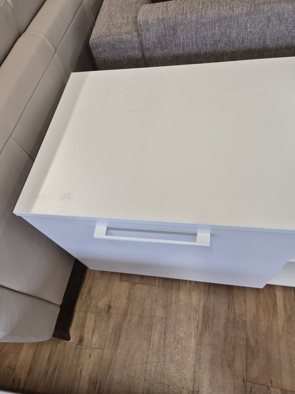 Nauvo tv taso 166cm valkoinen Kotimainen Nauvon 166cm tv-taso Hiipakalta.