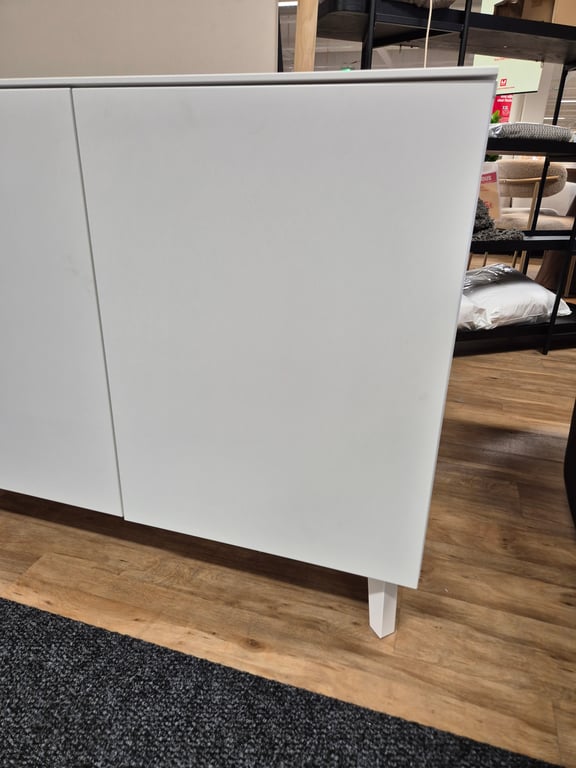 Usva senkki valkoinen Leveys 150cm syvyys 40cm korkeus 81cm