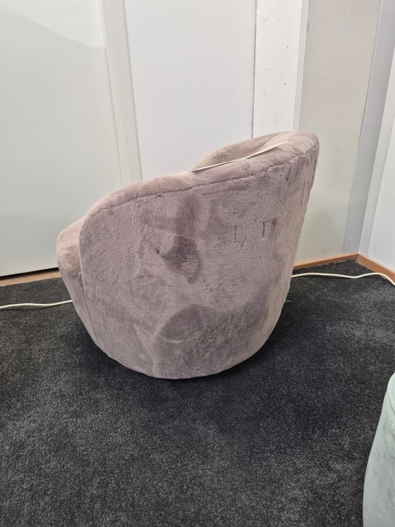 Rose Hiekan värinen pyörivä nojatuoli