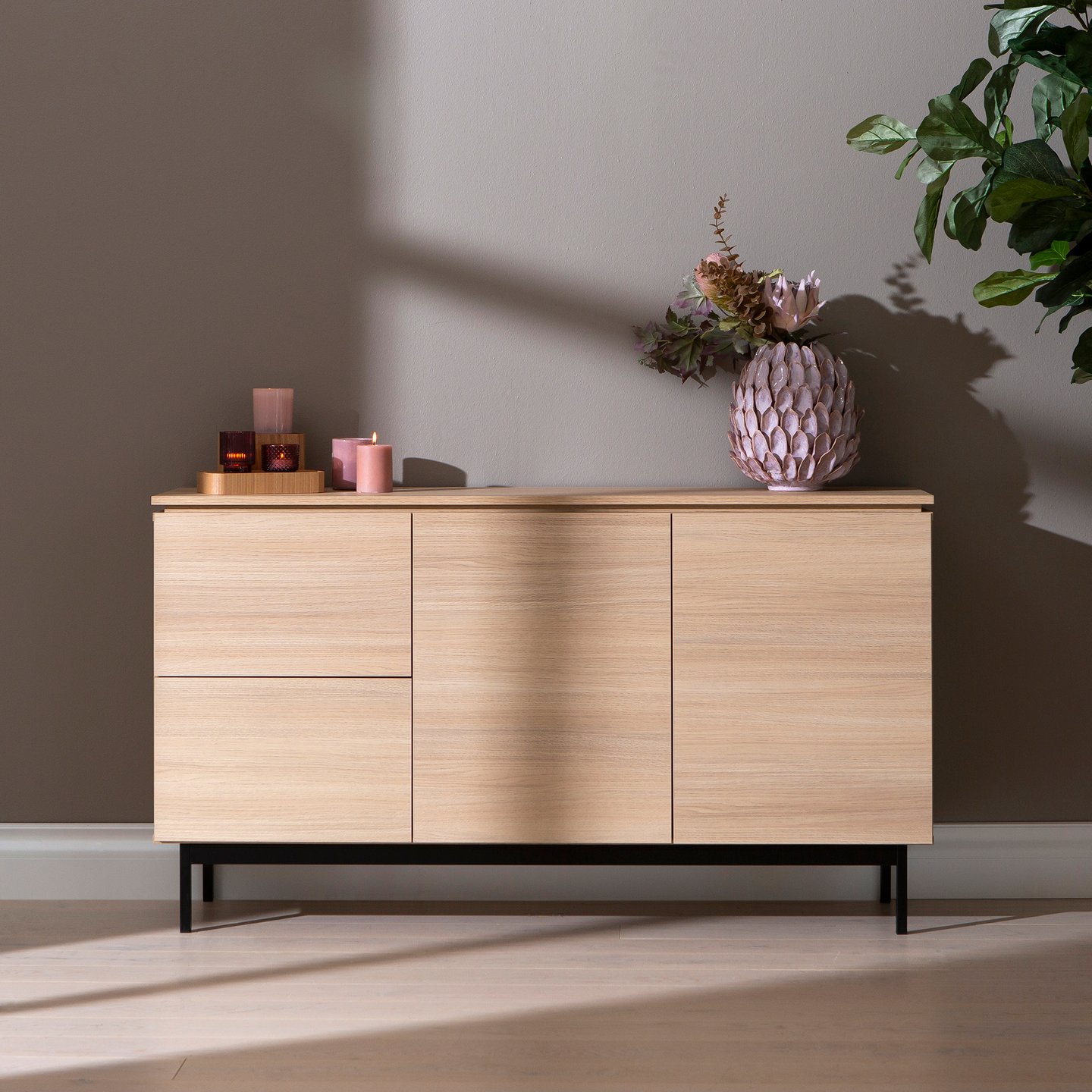 Lakeus senkki nro 5. 148 cm tuplakannella vaalea tammi, metallinen jalkasokkeli
