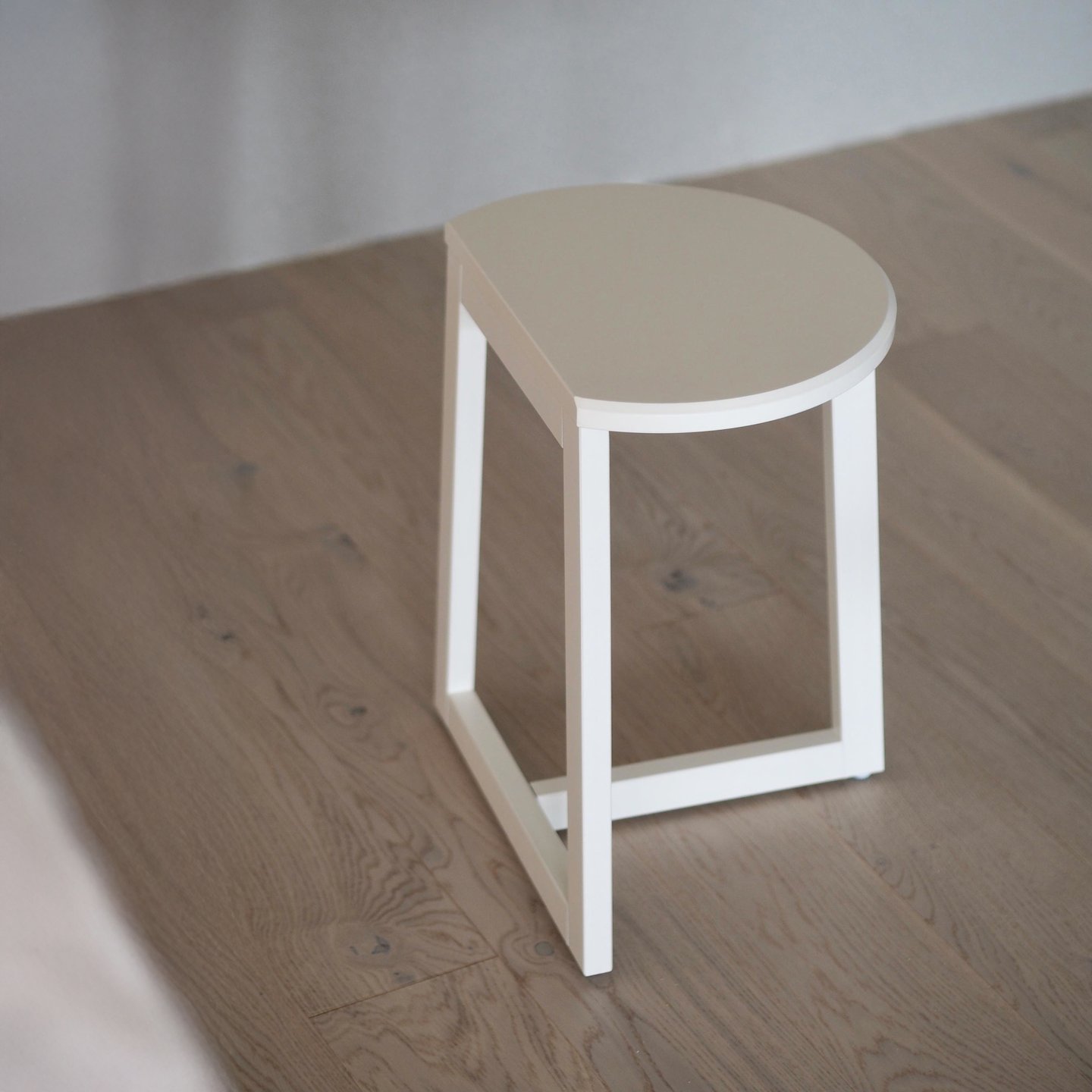 Soma apupöytä 28c38 valkoinen