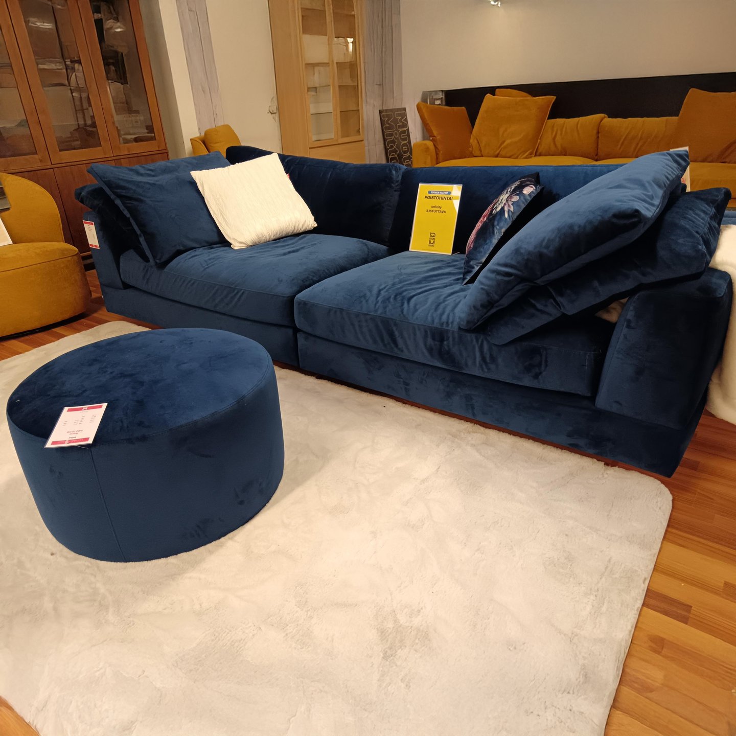 Infinity 3-istuttava sohva
