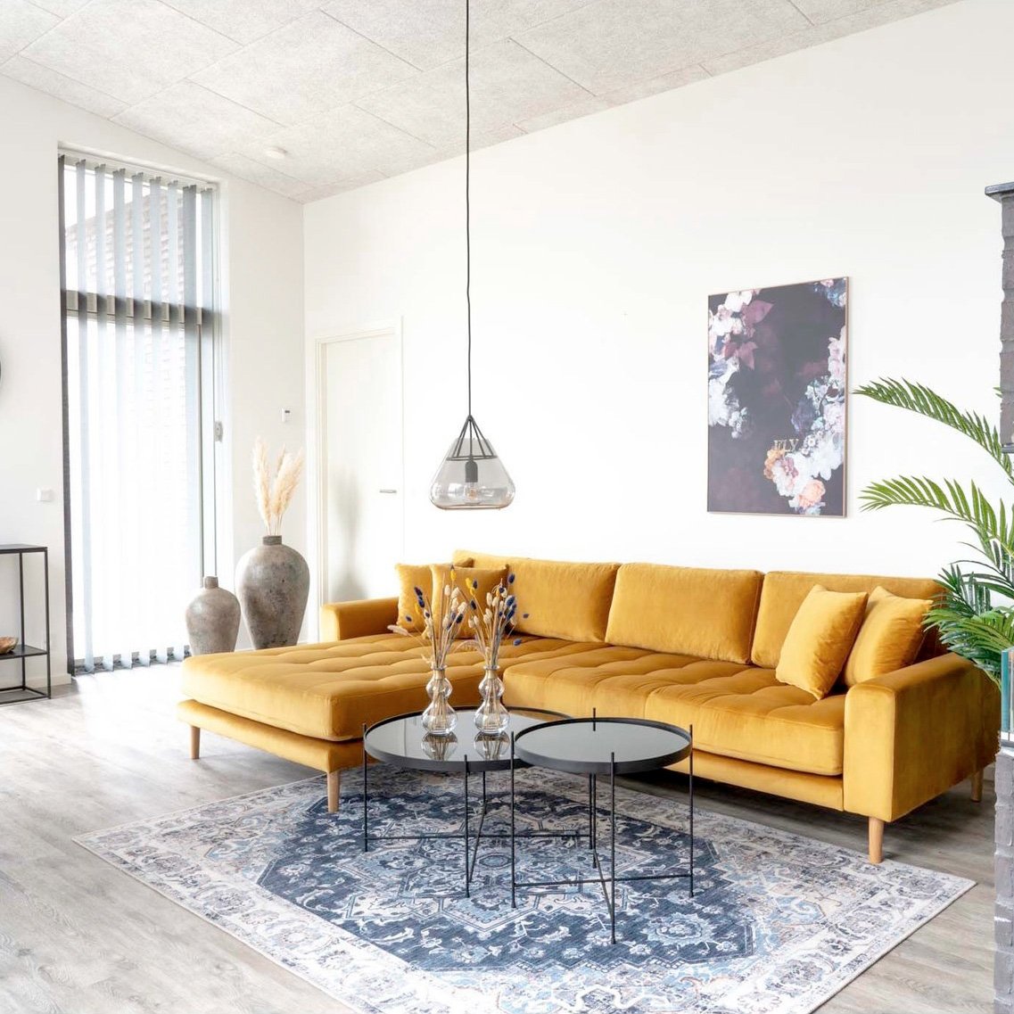House Nordic Lido divaanisohva vasen, keltainen: Tyylikäs keltainen divaanisohva, joka tuo väriä olohuoneeseen. Loistava valinta rentoutumiseen ja vieraspaikaksi. Sopii moderniin sisustukseen.