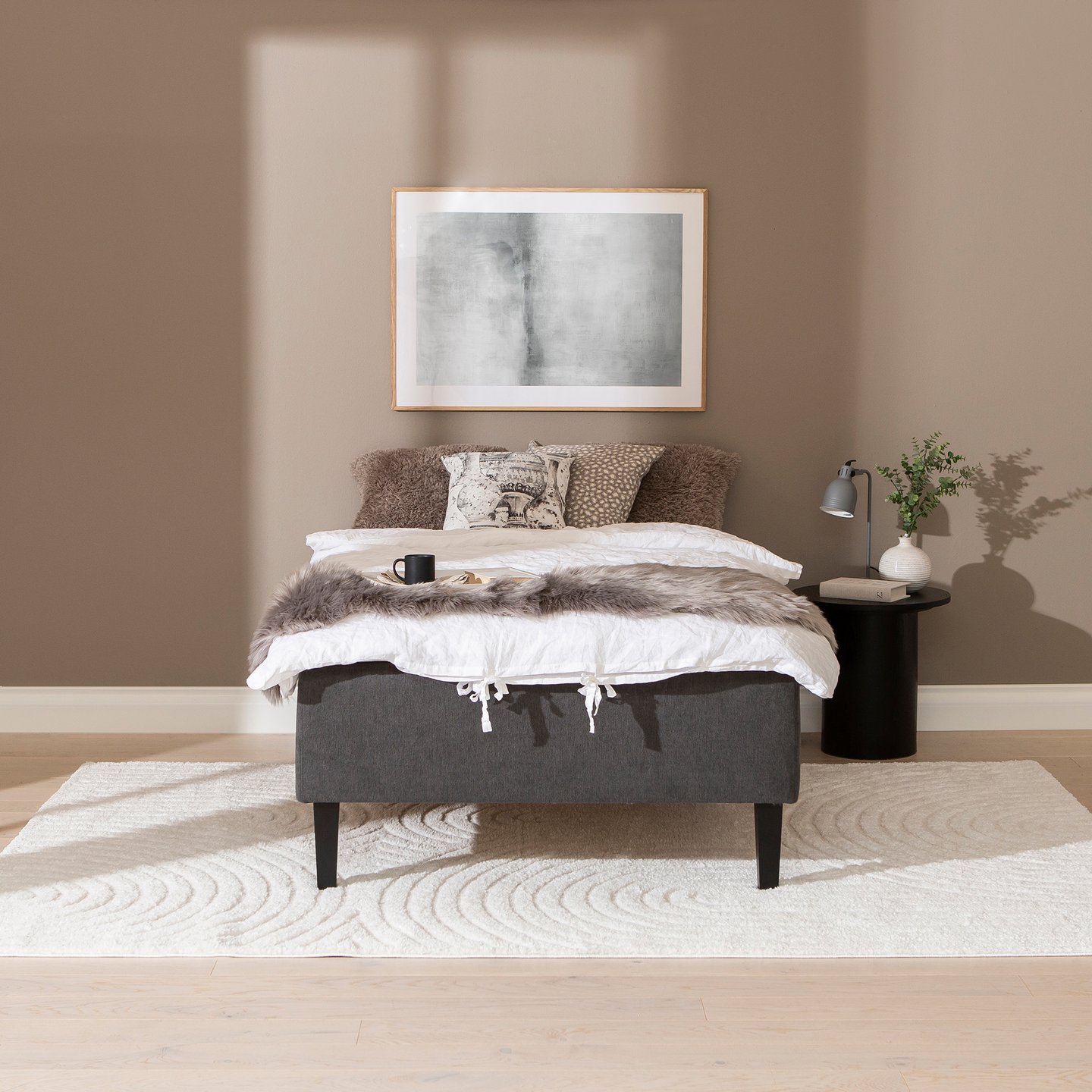 Moon Gold runkopatja 140x200, visco, Primo 96 antrasiitti: Mukava 140 cm leveä runkopatja, joka tarjoaa erinomaisen tuen ja unenlaadun. Tyylikäs antrasiitin väri sopii moderniin makuuhuoneeseen.