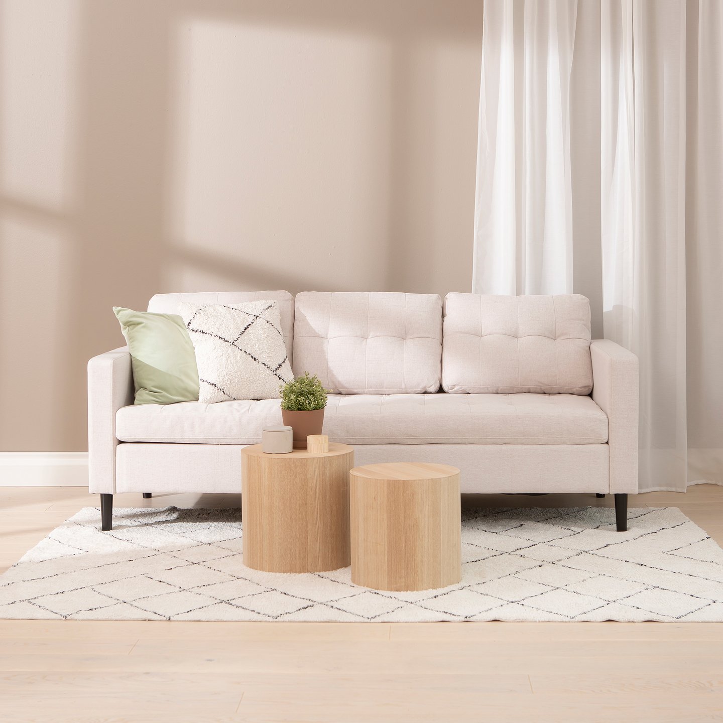 Tuotekuva jossa Bella 3-istuttava sohva beige
