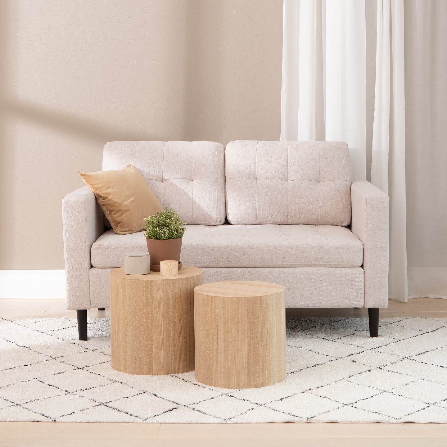 Tuotekuva jossa Bella 2-istuttava sohva beige