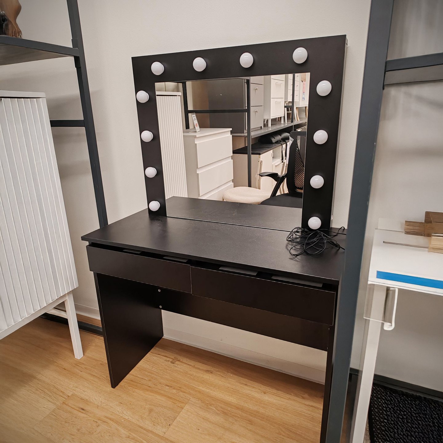 Hollywood Kampauspöytä