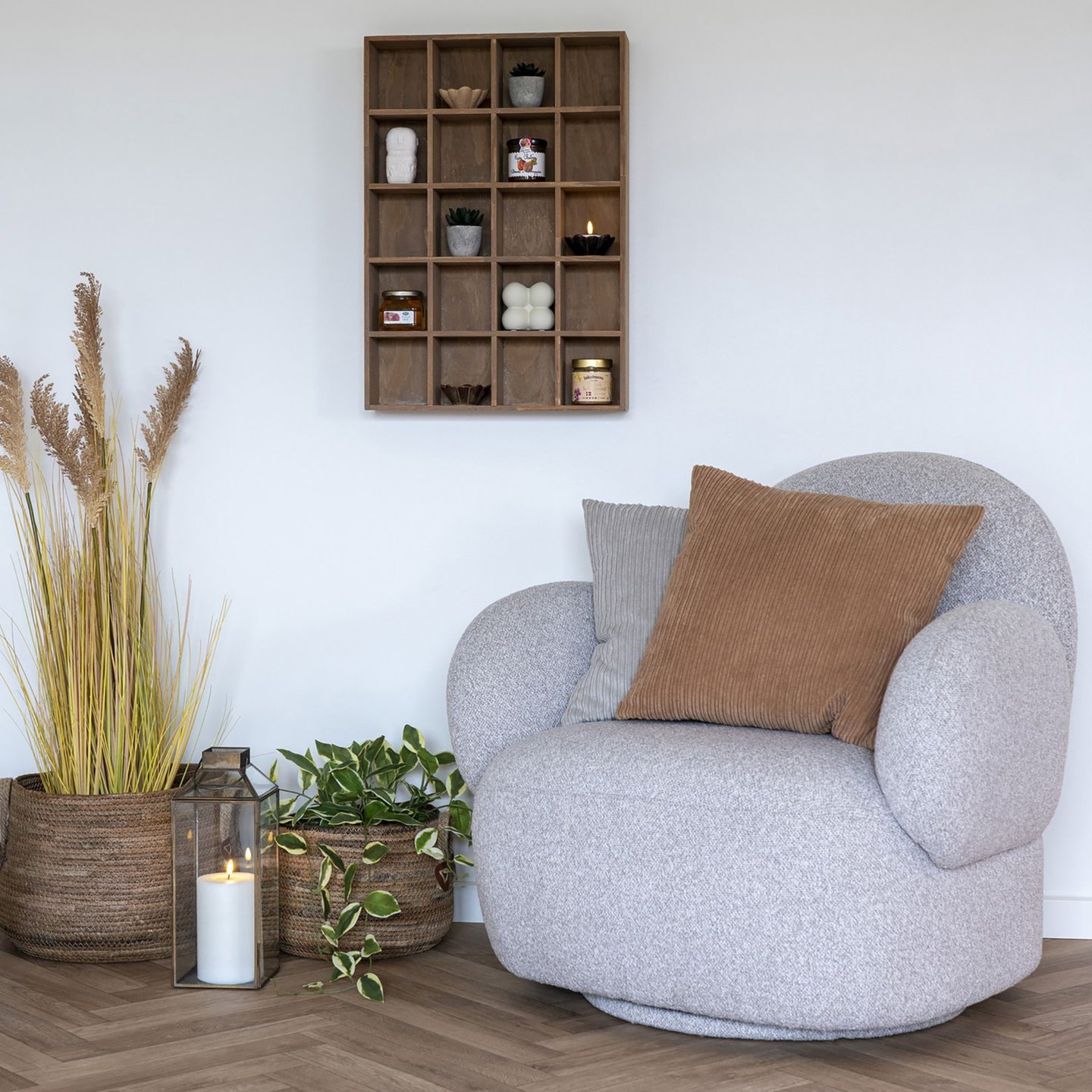 House Nordic Messina lounge tuoli kääntyvä, vaaleanharmaa