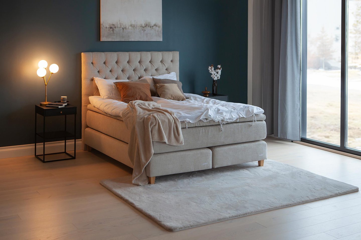 Dream jenkkisänky 160x200 cm (sis. petauspatja): Tyylikäs 160 cm leveä jenkkisänky, jossa moderni design ja mukautuva patja. Täydellinen makuuhuoneeseen, unelmiesi nukkumiskokemukseen.