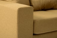 Baltimore avokulmasohva (oikea) keltainen: Baltimore avokulmasohva, muokattava kangasverhoilu, moderni design. Sopii olohuoneeseen, tilaa rentoutumiseen ja ystävien kokoontumiseen.