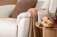 Pikkukuva: Loungea Colorado recliner-tuoli nostomekanismilla puhdas valkoinen nahka/keinonahka