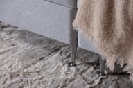 Sense Premium moottorijenkkisänky 160x200 vaaleanharmaa, petauspatjalla ja päädyllä: Moottorisänky 160 cm leveä, vaaleanharmaa. Mukautuva nukkumisratkaisu, joka tarjoaa optimaalista mukavuutta ja tukea. Sopii täydellisesti makuuhuoneeseen.