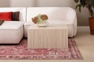 Reef sohvapöytä 80x60 beige: Tyylikäs beige travertinosohvapöytä, joka tuo modernia ilmettä olohuoneeseen. Erinomainen säilytysratkaisu, täydellinen yhdistelmä käytännöllisyyttä ja estetiikkaa.