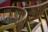 Elegance ruokapöydän tuoli vihreä alumiini (pinottava): Eleganssia huokuva pinottava ruokatuoli ulkokäyttöön, alumiinia ja vihreä sävy. Täydellinen parvekkeelle tai terassille.