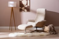 Pikkukuva: Astra Wood tuoli+rahi, vakiokoko. Oak Sanded, Star-jalka puu B2, alu kirkas Oak Sanded, Sheepskin Moonlight