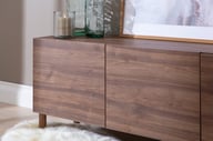 Pikkukuva: Lakeus taso nro 1. 148 cm ruskea, puujalat