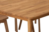 Ekholm & Ekholmen ruokailuryhmä 180x90 kuudelle, öljytty tammi: Tyylikäs ruokailuryhmä kuudelle, öljytty tammi. Sopii moderniin ruokailutilaan, tarjoaa tilaa mukaville illallisille. Kestävä ja kaunis design.