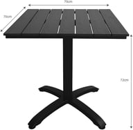 Dakota ruokapöytä 70x70cm: Tyylikäs 70x70 cm musta alumiinipöytä, sopii täydellisesti terassille tai parvekkeelle. Kestävä ja helppohoitoinen EasyWood-pinta.