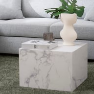 Stone sohvapöytä 80x60x40 cm: Tyylikäs vaaleanharmaa avokulmasohva vuoteella, täydellinen olohuoneen säilytyskaluste. Innovatiivinen muotoilu yhdistää mukavuuden ja toimivuuden, sopii erinomaisesti moderniin sisustukseen.
