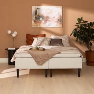 Salla runkopatjasetti 160x200 harmaa: Tyylikäs 160 cm leveä Salla-runkopatjasetti, harmaa. Mukautuva patja takaa laadukkaan unen. Sopii moderniin makuuhuoneeseen.
