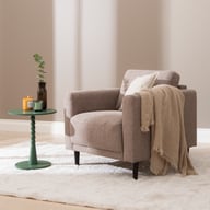 Portland Nojatuoli, beige: Tyylikäs beige nojatuoli, joka tuo mukavuutta ja eleganssia olohuoneeseen. Erinomainen valinta rentoutumiseen tai sisustuksen viimeistelyyn.